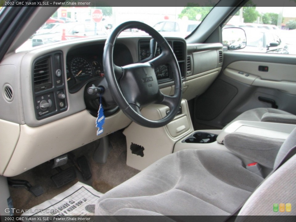 Pewter/Shale Interior Photo for the 2002 GMC Yukon XL SLE #52913586
