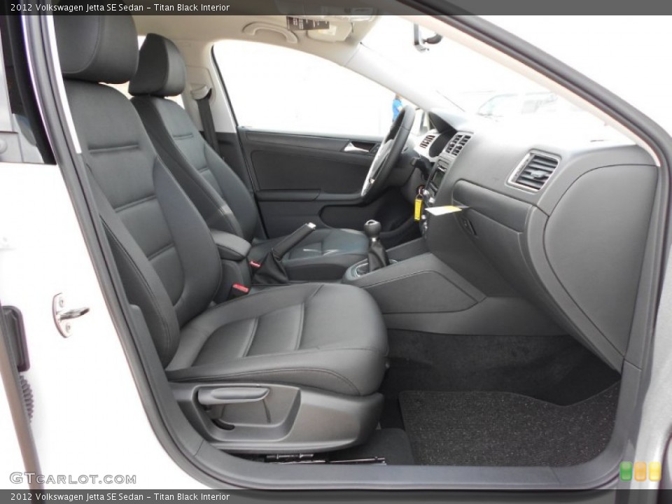 Titan Black Interior Photo for the 2012 Volkswagen Jetta SE Sedan #52913823