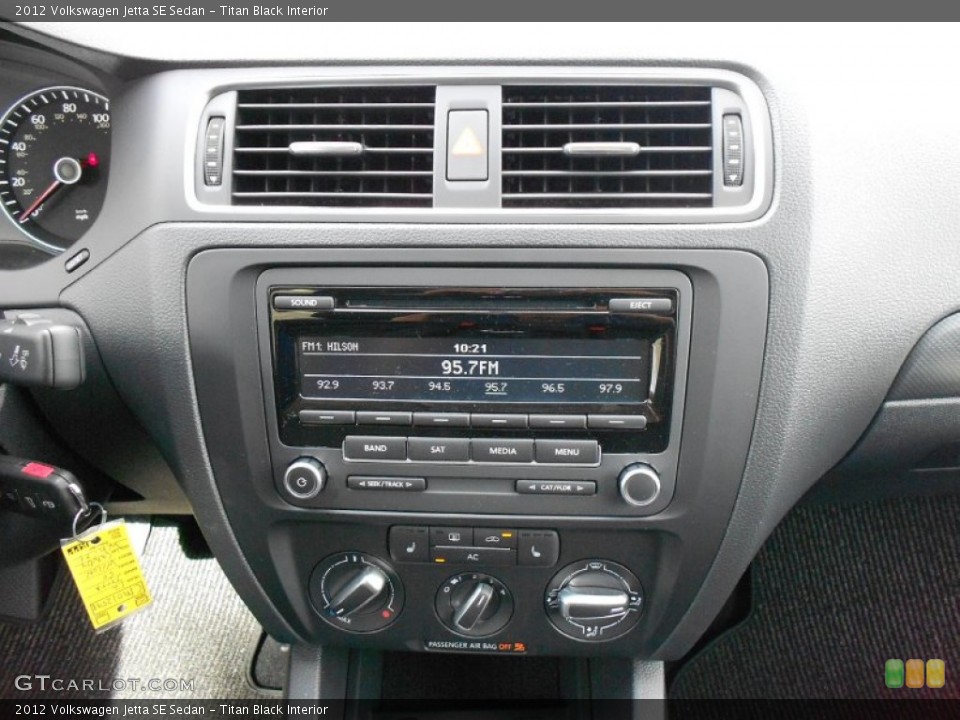 Titan Black Interior Controls for the 2012 Volkswagen Jetta SE Sedan #52913883