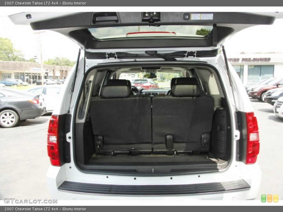 Ebony Interior Trunk for the 2007 Chevrolet Tahoe LTZ 4x4 #52913904