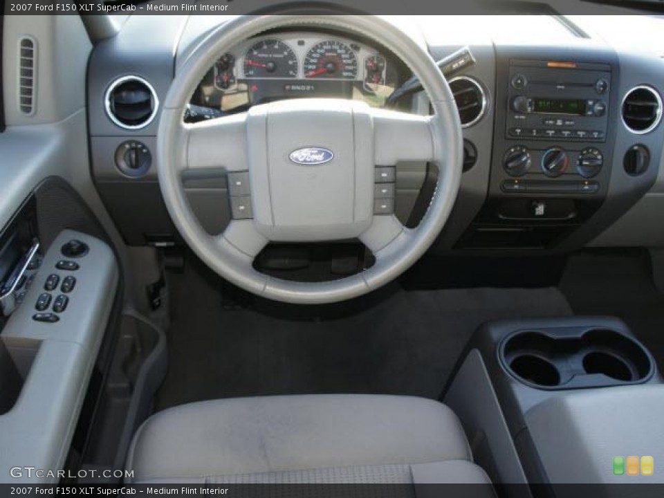 Medium Flint Interior Dashboard for the 2007 Ford F150 XLT SuperCab #52916670