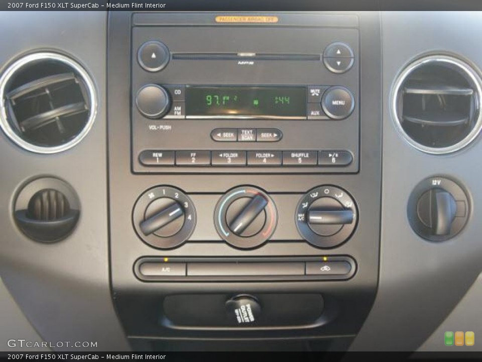 Medium Flint Interior Controls for the 2007 Ford F150 XLT SuperCab #52916709