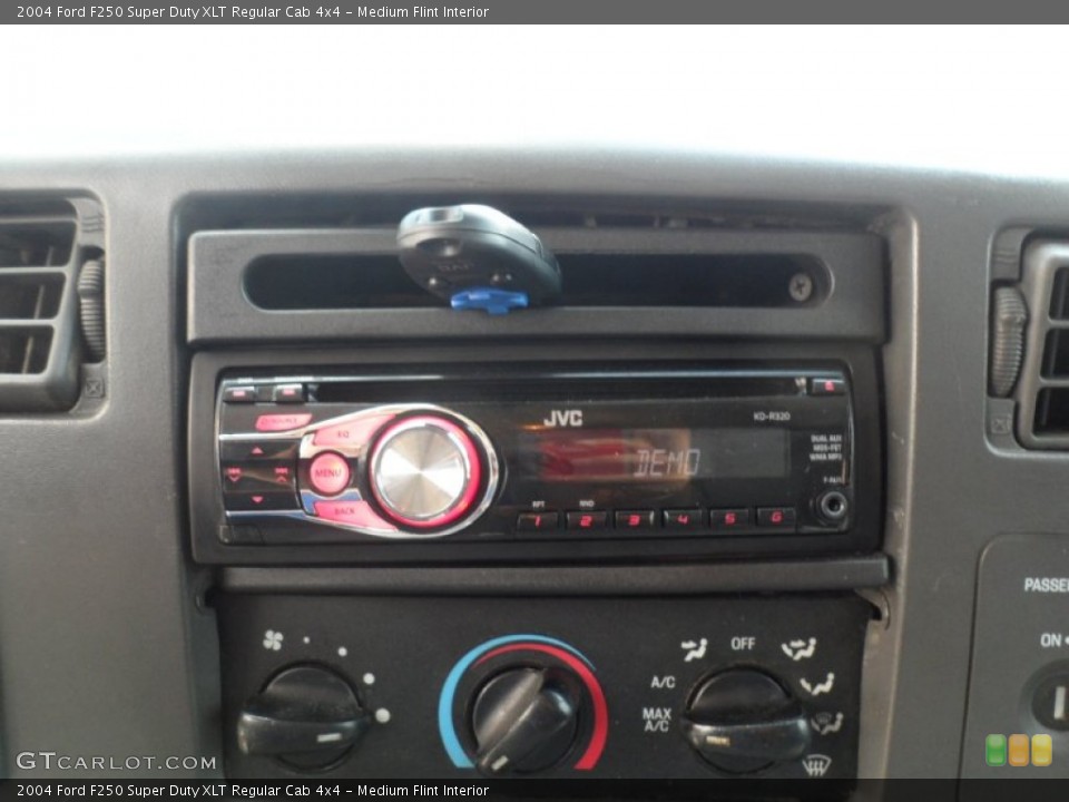 Medium Flint Interior Audio System for the 2004 Ford F250 Super Duty XLT Regular Cab 4x4 #52920771