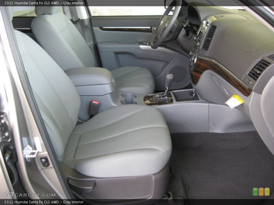 Gray Interior Photo for the 2012 Hyundai Santa Fe GLS AWD #52922875