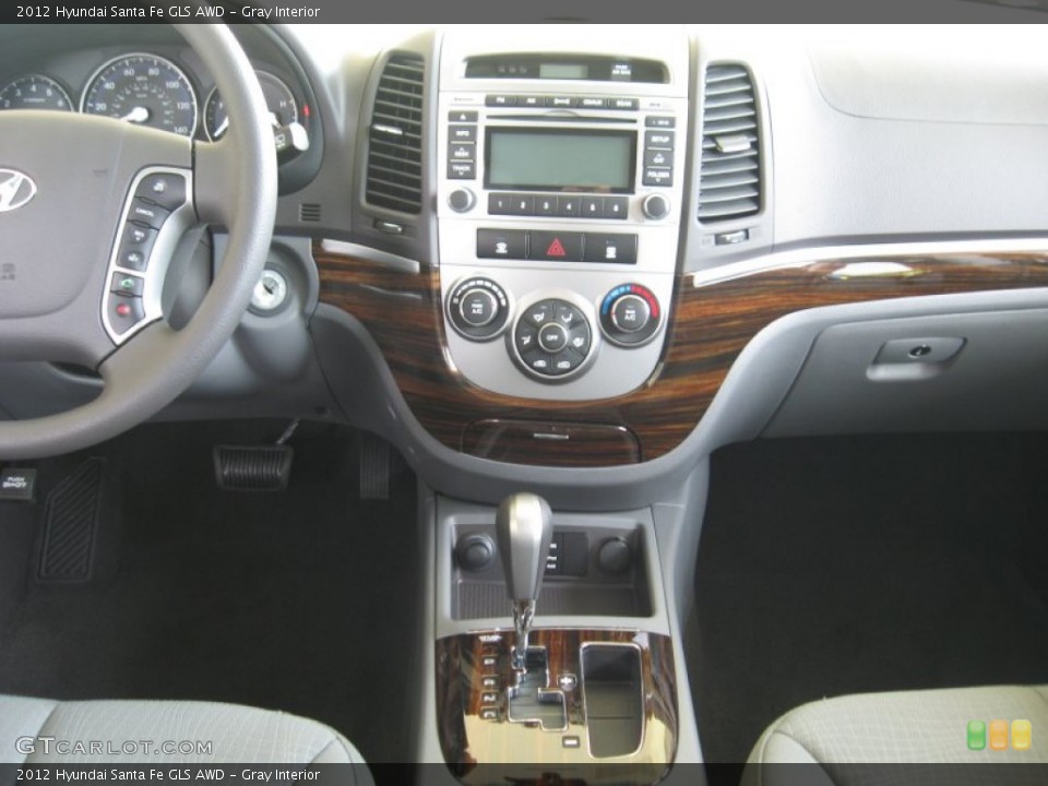 Gray Interior Controls for the 2012 Hyundai Santa Fe GLS AWD #52922930