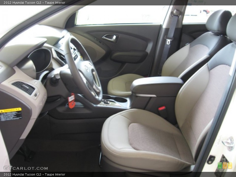 Taupe Interior Photo for the 2012 Hyundai Tucson GLS #52923202