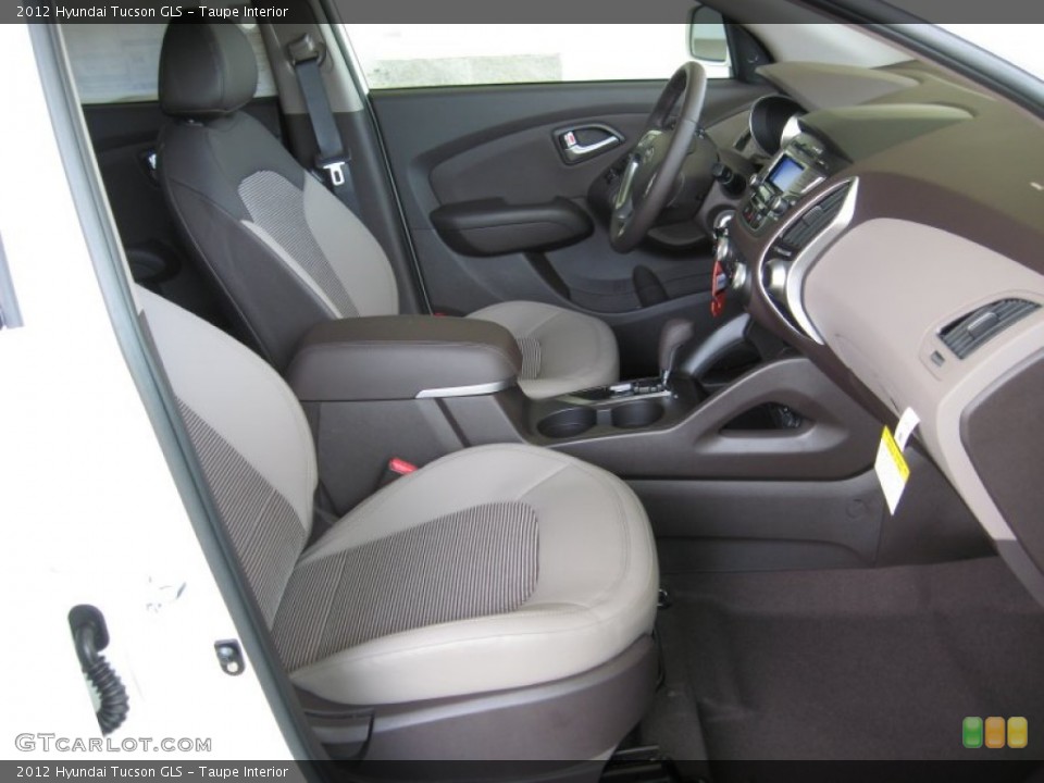 Taupe Interior Photo for the 2012 Hyundai Tucson GLS #52923289