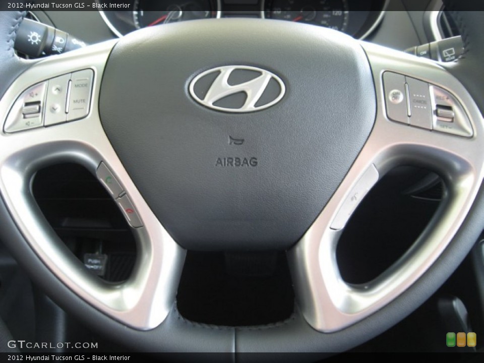 Black Interior Controls for the 2012 Hyundai Tucson GLS #52923856