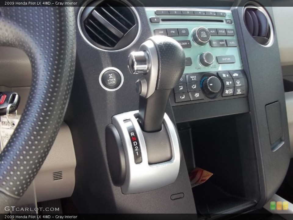 Gray Interior Controls for the 2009 Honda Pilot LX 4WD #52924402