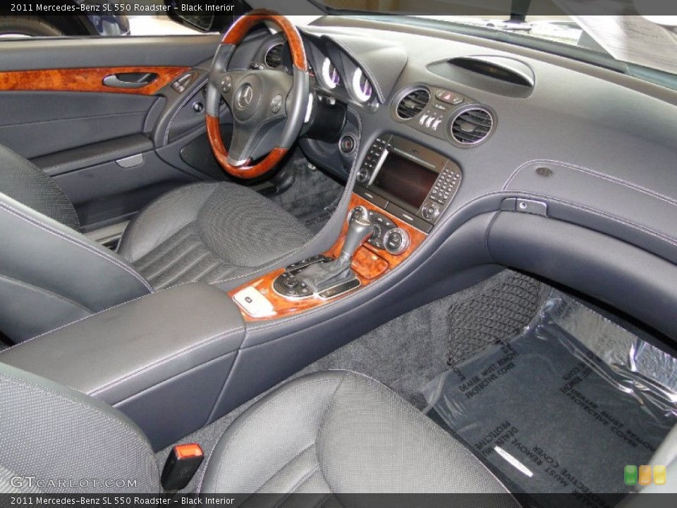 Black Interior Photo for the 2011 Mercedes-Benz SL 550 Roadster #52929378