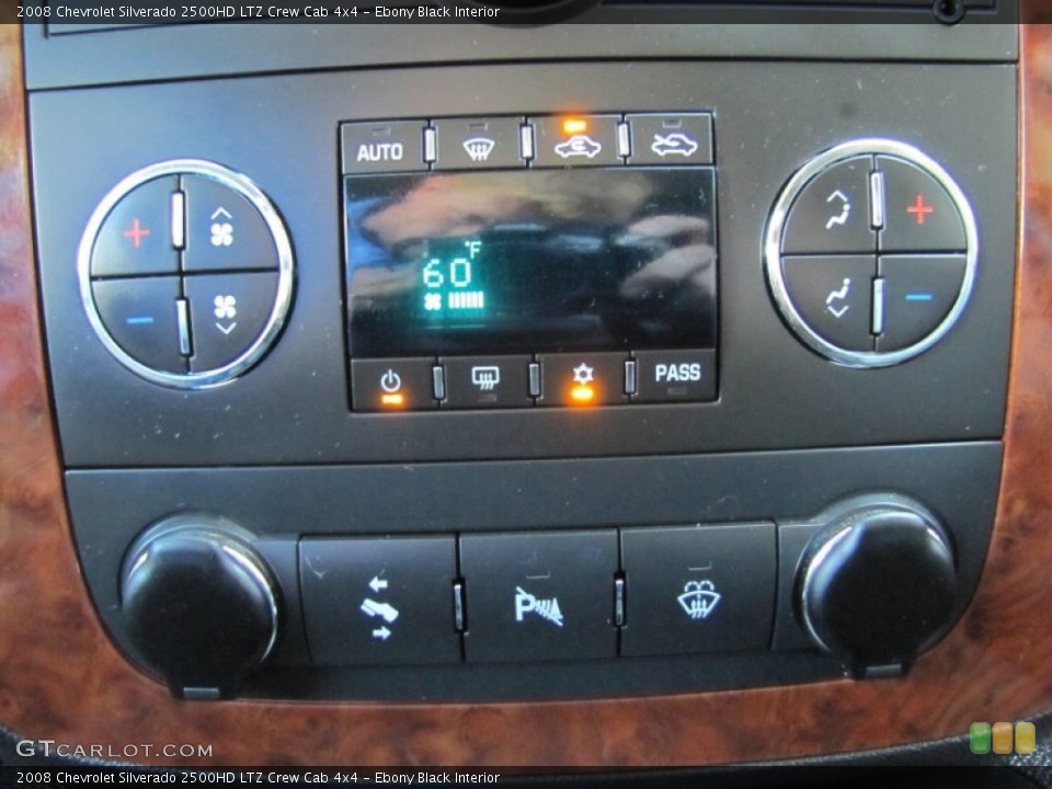 Ebony Black Interior Controls for the 2008 Chevrolet Silverado 2500HD LTZ Crew Cab 4x4 #52933284