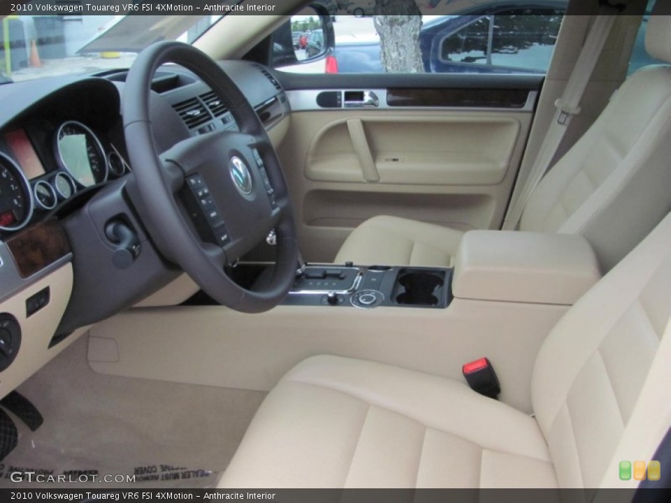 Anthracite Interior Photo for the 2010 Volkswagen Touareg VR6 FSI 4XMotion #52936056