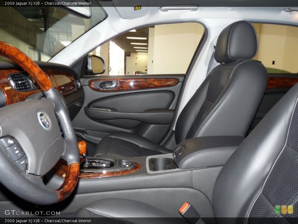 Charcoal/Charcoal Interior Photo for the 2009 Jaguar XJ XJ8 #52939254
