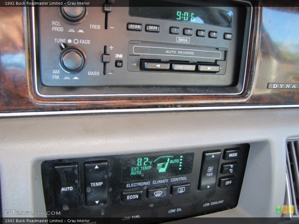 Gray Interior Audio System for the 1992 Buick Roadmaster Limited #52942617