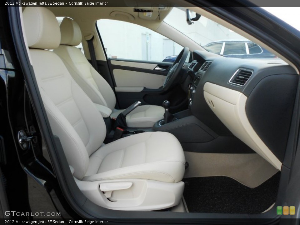 Cornsilk Beige Interior Photo for the 2012 Volkswagen Jetta SE Sedan #52949856