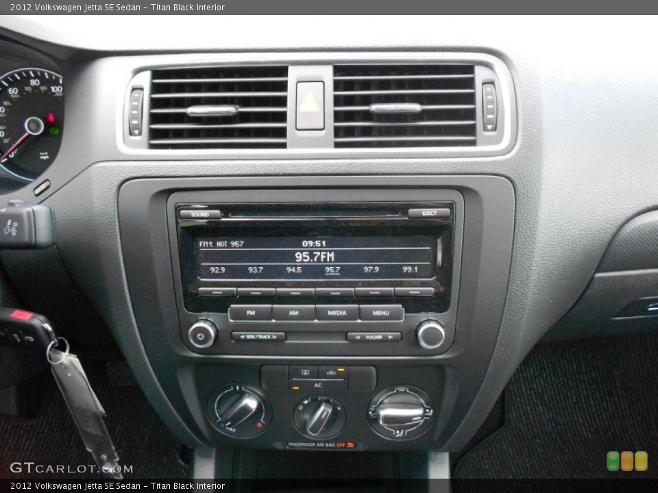 Titan Black Interior Controls for the 2012 Volkswagen Jetta SE Sedan #52950657
