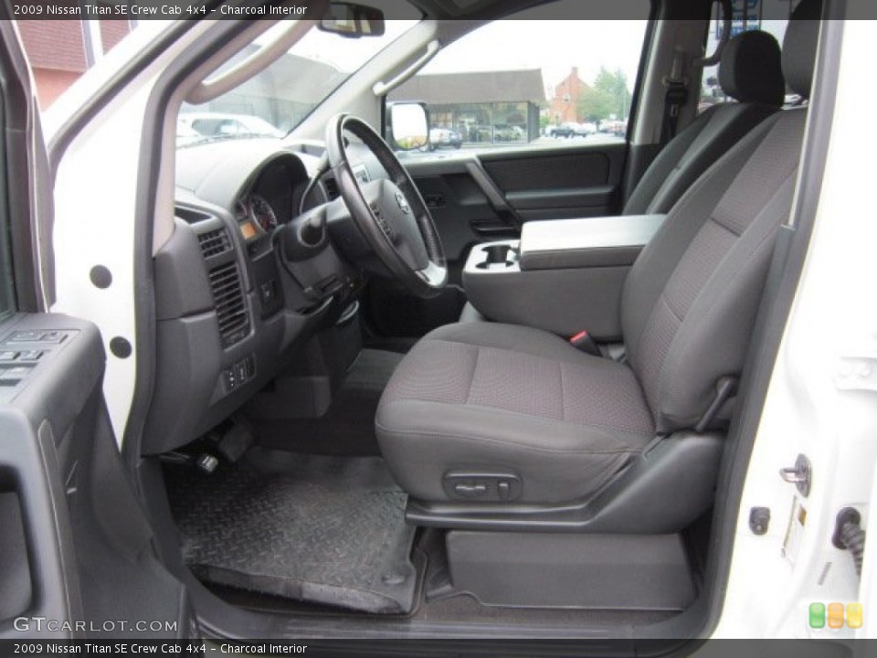 Charcoal Interior Photo for the 2009 Nissan Titan SE Crew Cab 4x4 #52969654