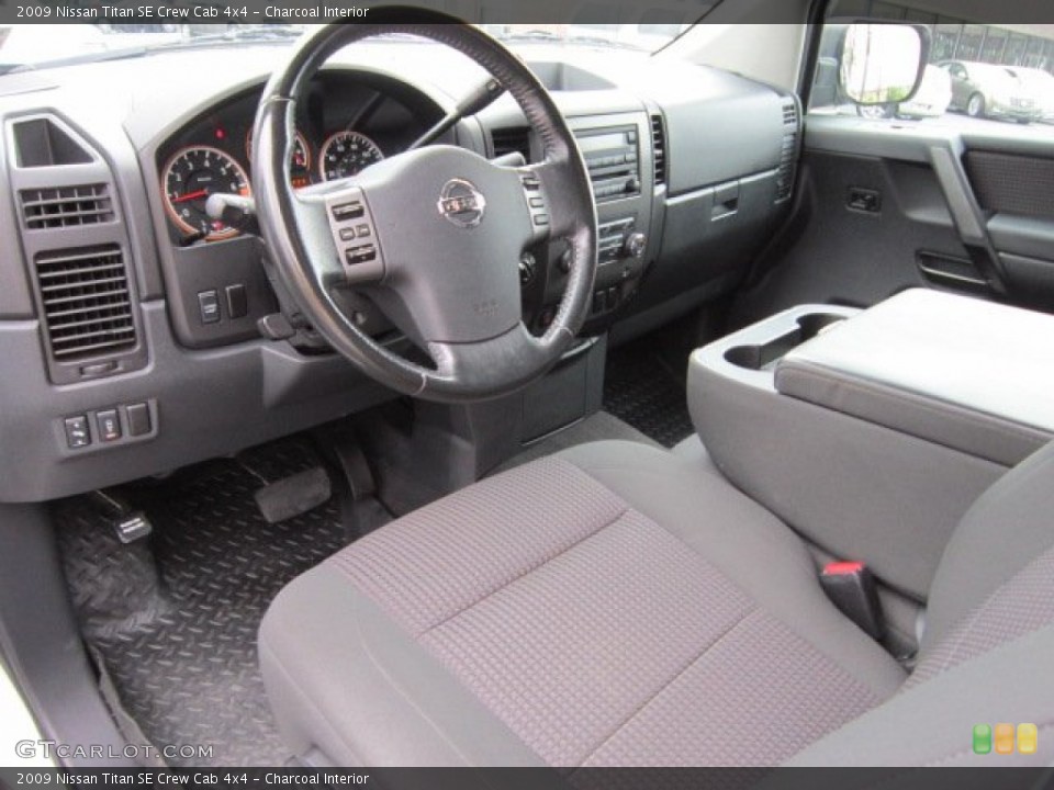 Charcoal Interior Photo for the 2009 Nissan Titan SE Crew Cab 4x4 #52969660