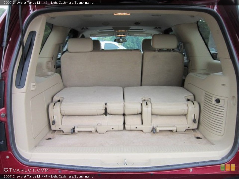 Light Cashmere/Ebony Interior Trunk for the 2007 Chevrolet Tahoe LT 4x4 #52969804