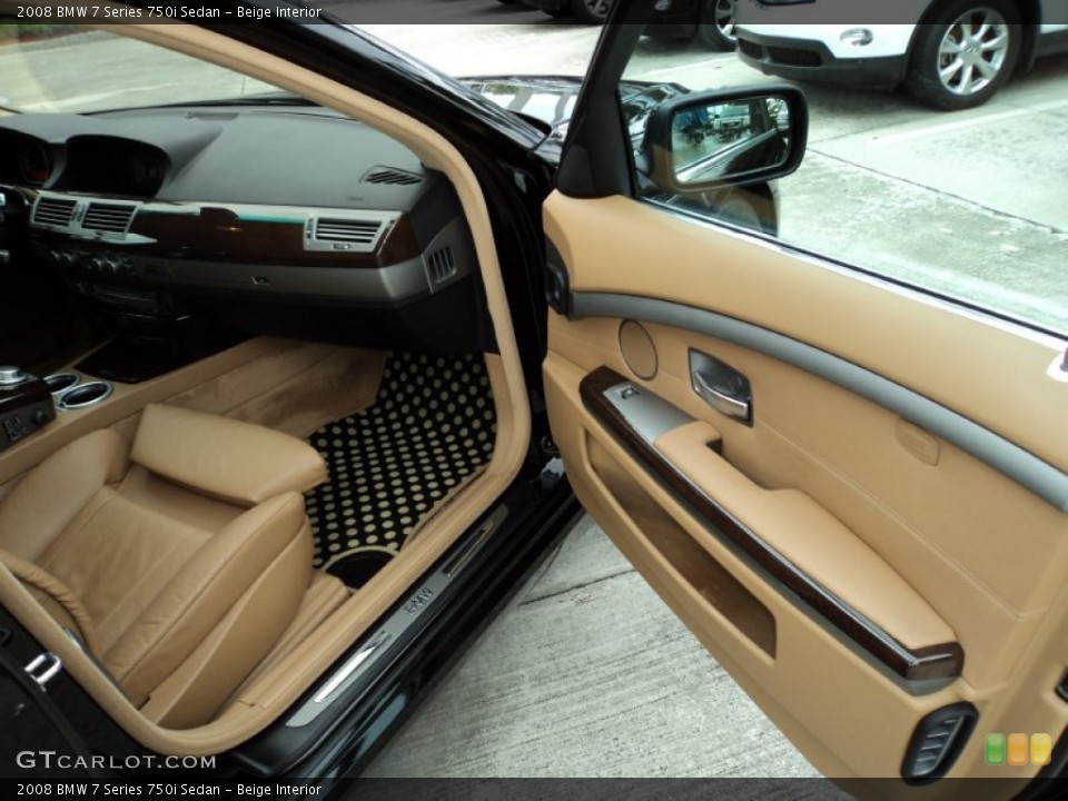Beige Interior Photo for the 2008 BMW 7 Series 750i Sedan #52971055
