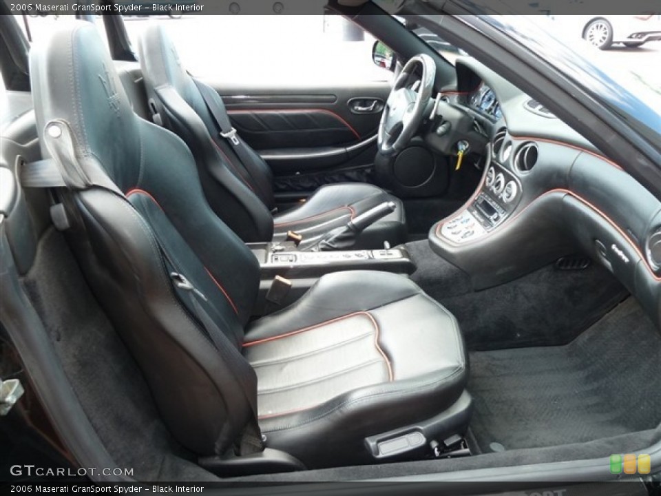 Black Interior Photo for the 2006 Maserati GranSport Spyder #52974415
