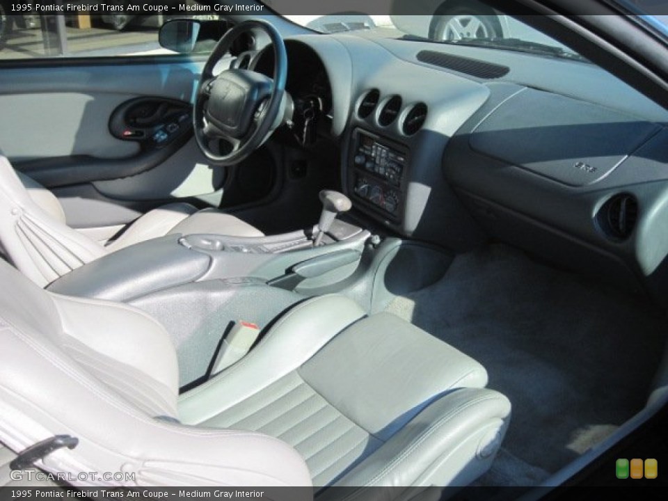 Medium Gray Interior Photo for the 1995 Pontiac Firebird Trans Am Coupe #52976413