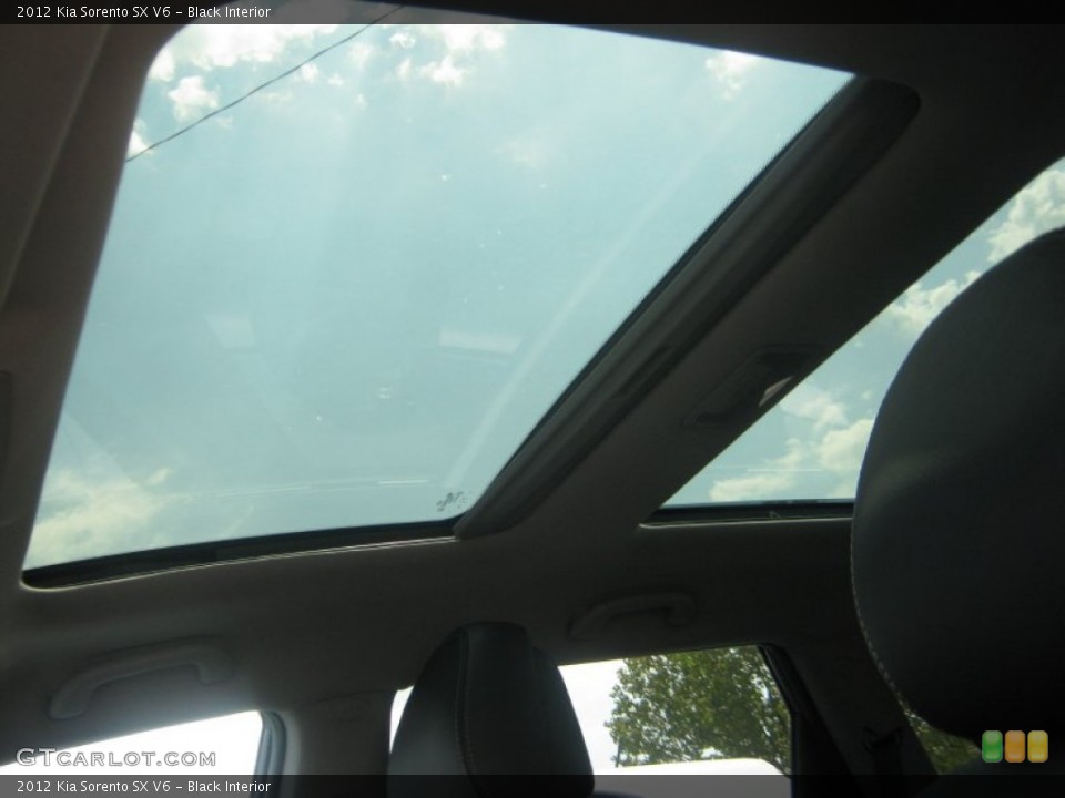 Black Interior Sunroof for the 2012 Kia Sorento SX V6 #52977514
