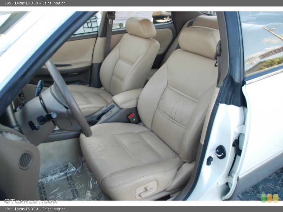 Beige Interior Photo for the 1993 Lexus ES 300 #52978789