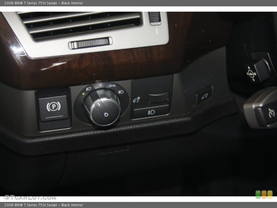 Black Interior Controls for the 2008 BMW 7 Series 750i Sedan #52994080