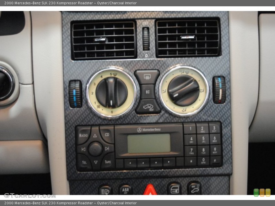 Oyster/Charcoal Interior Controls for the 2000 Mercedes-Benz SLK 230 Kompressor Roadster #52997110