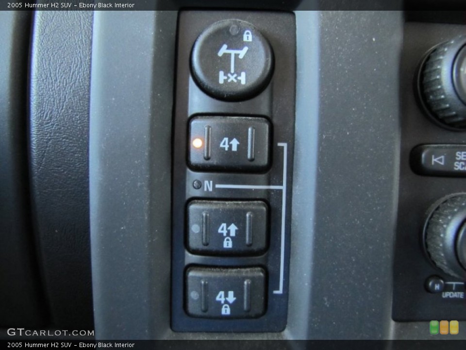 Ebony Black Interior Controls for the 2005 Hummer H2 SUV #53003788