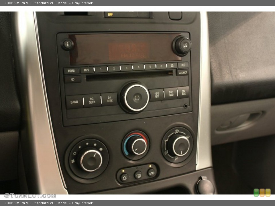 Gray Interior Controls for the 2006 Saturn VUE  #53006750