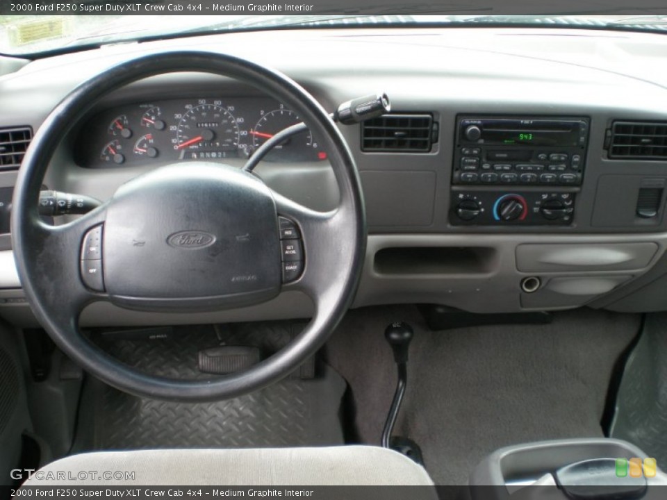 Medium Graphite Interior Dashboard for the 2000 Ford F250 Super Duty XLT Crew Cab 4x4 #53008634