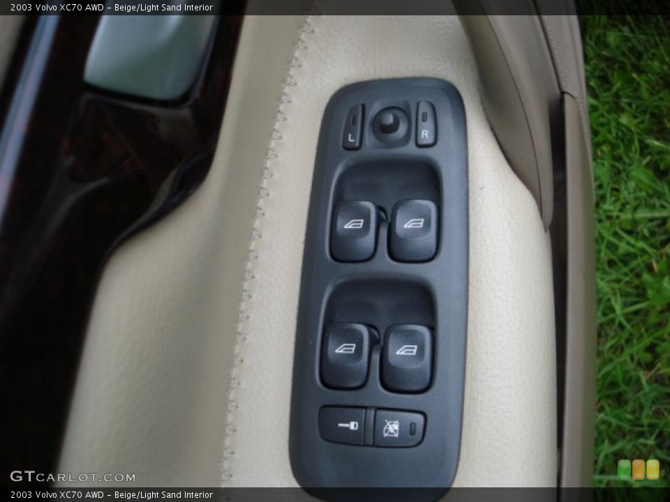 Beige/Light Sand Interior Controls for the 2003 Volvo XC70 AWD #53008829