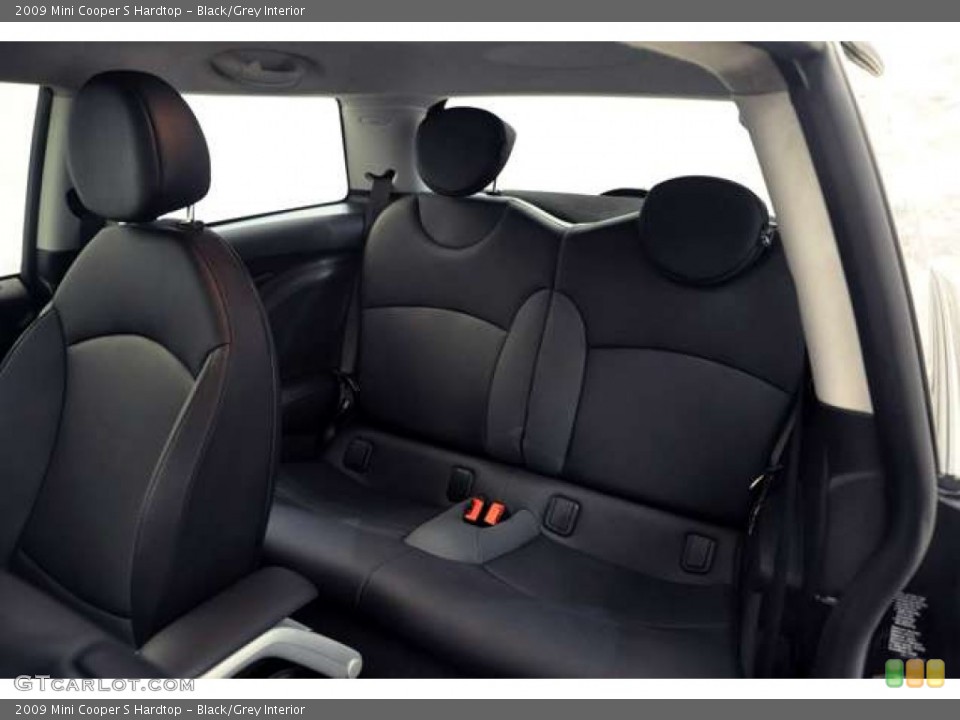 Black/Grey Interior Photo for the 2009 Mini Cooper S Hardtop #53010998