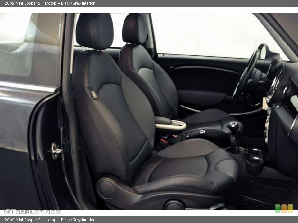 Black/Grey Interior Photo for the 2009 Mini Cooper S Hardtop #53011082