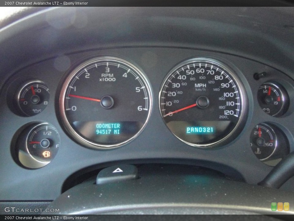 Ebony Interior Gauges for the 2007 Chevrolet Avalanche LTZ #53015744
