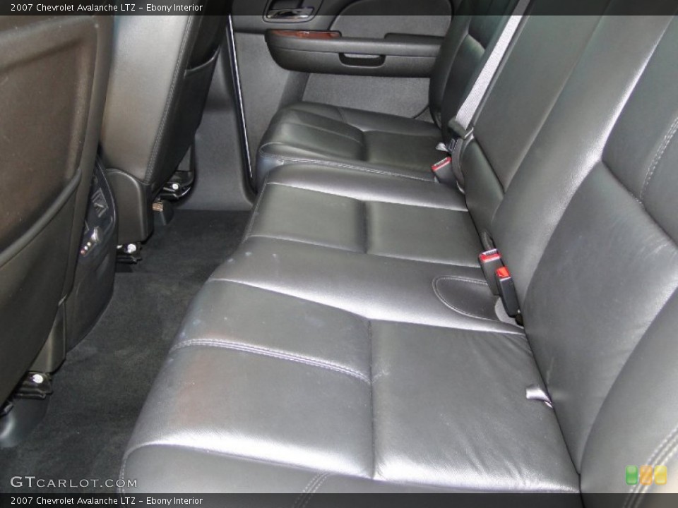 Ebony Interior Photo for the 2007 Chevrolet Avalanche LTZ #53015897