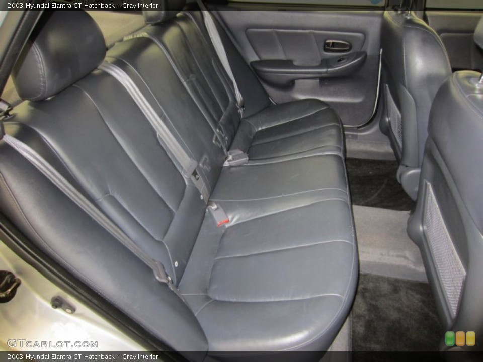 Gray Interior Photo for the 2003 Hyundai Elantra GT Hatchback #53019044