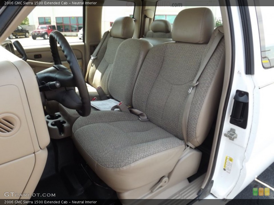 Neutral Interior Photo for the 2006 GMC Sierra 1500 Extended Cab #53029067