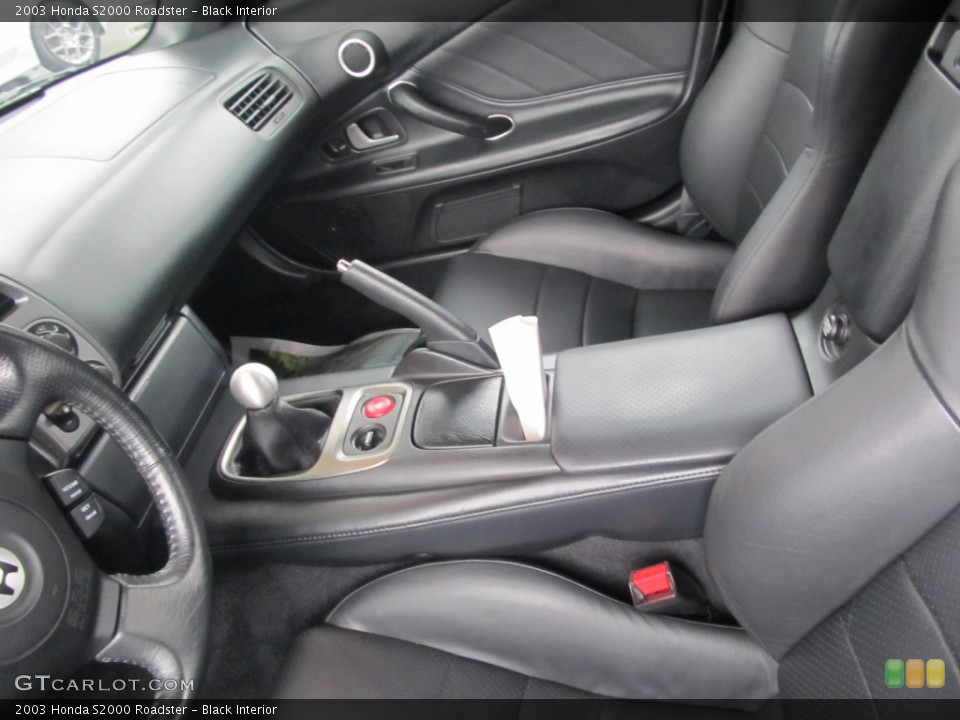 Black Interior Photo for the 2003 Honda S2000 Roadster #53029865