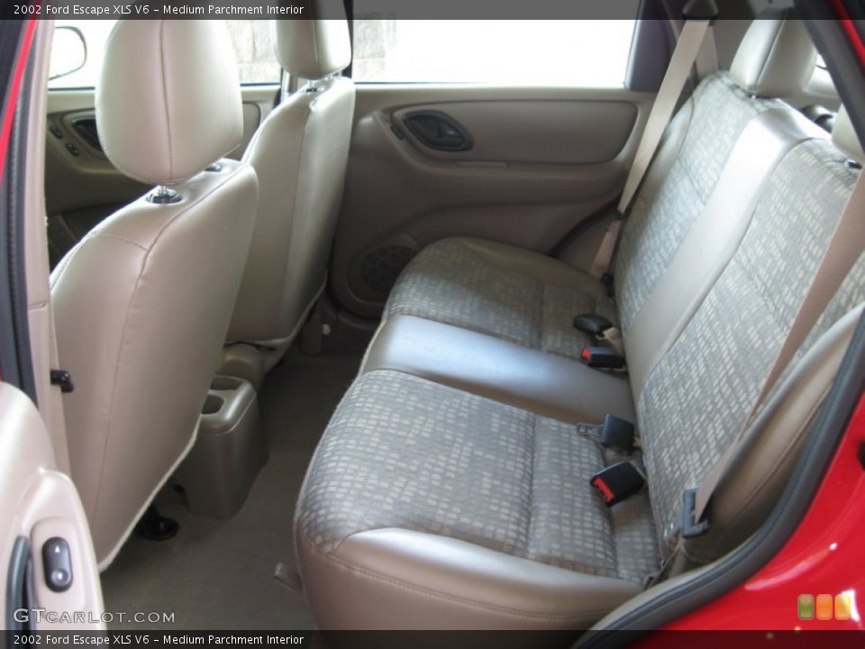 Medium Parchment Interior Photo for the 2002 Ford Escape XLS V6 #53035820