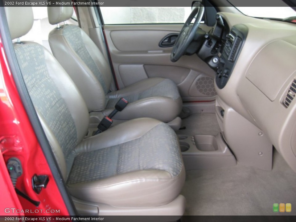 Medium Parchment Interior Photo for the 2002 Ford Escape XLS V6 #53035859