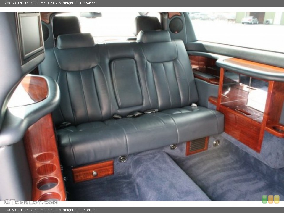 Midnight Blue Interior Photo for the 2006 Cadillac DTS Limousine #53047124