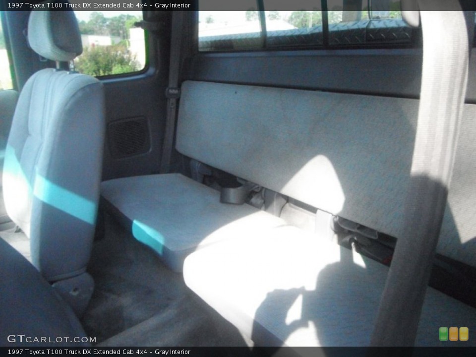 Gray Interior Photo for the 1997 Toyota T100 Truck DX Extended Cab 4x4 #53052689