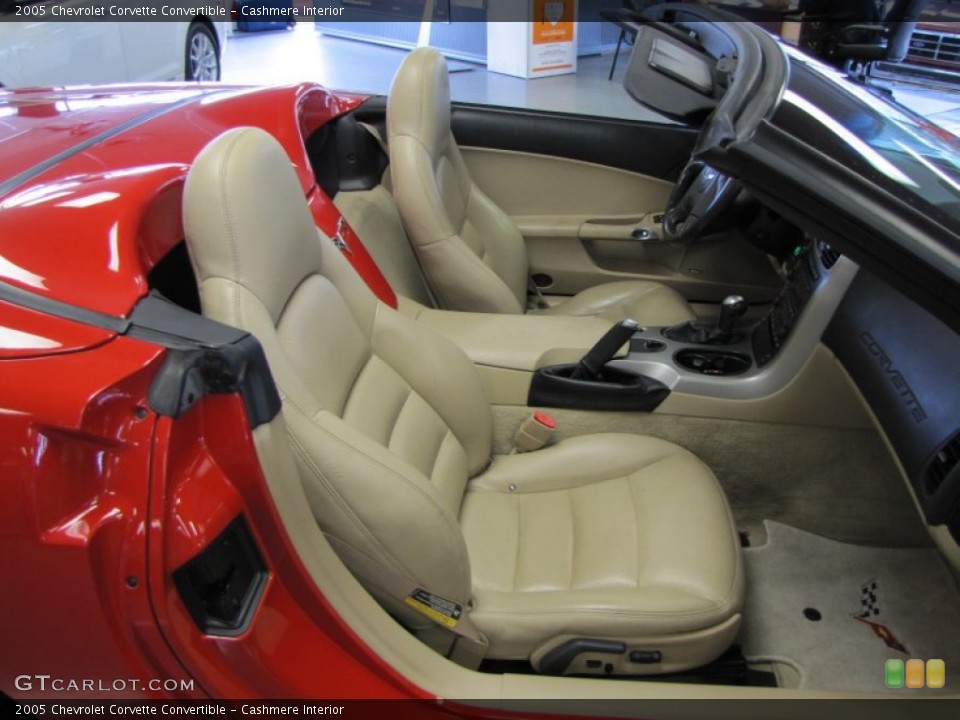 Cashmere Interior Photo for the 2005 Chevrolet Corvette Convertible #53056736
