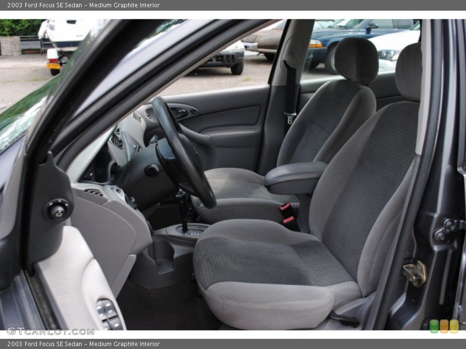Medium Graphite Interior Photo for the 2003 Ford Focus SE Sedan #53064808