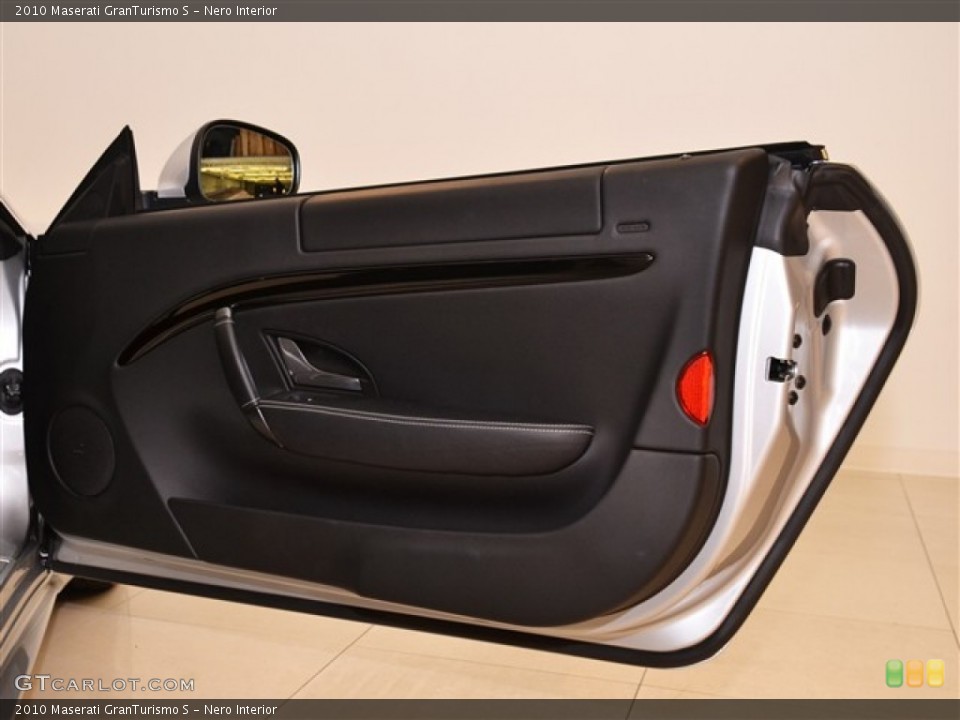 Nero Interior Door Panel for the 2010 Maserati GranTurismo S #53065015