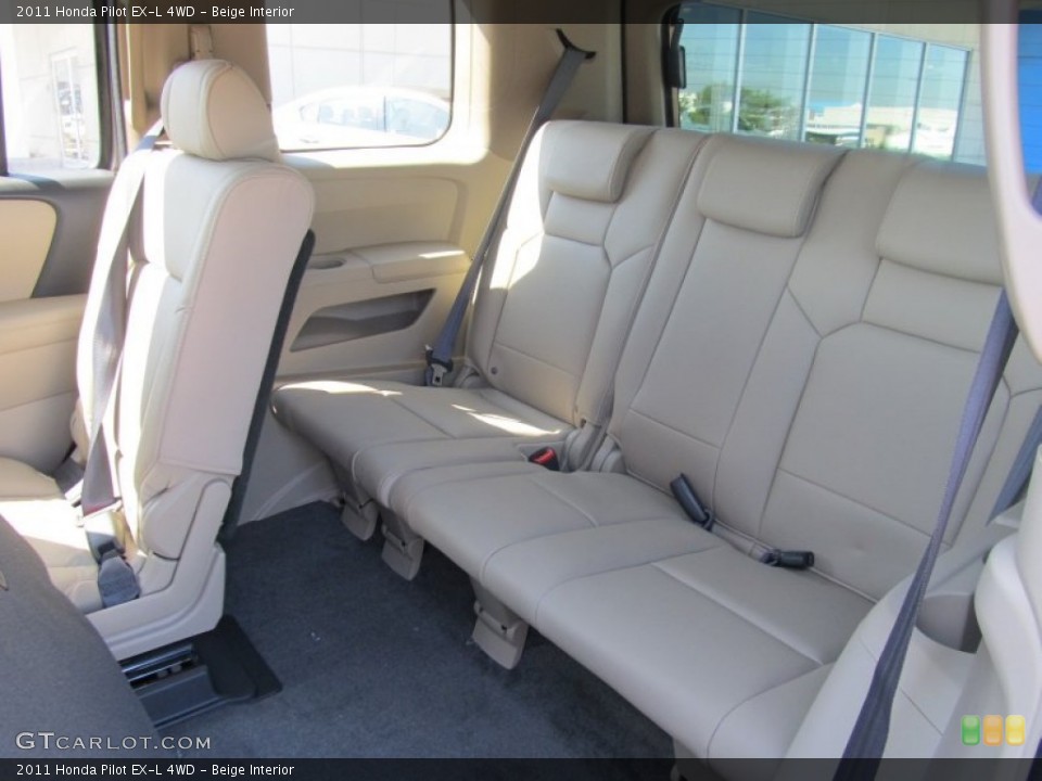 Beige Interior Photo for the 2011 Honda Pilot EX-L 4WD #53066999
