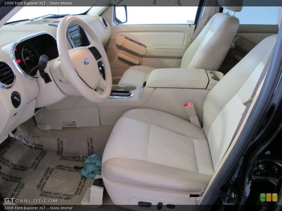 Stone Interior Photo for the 2006 Ford Explorer XLT #53071174